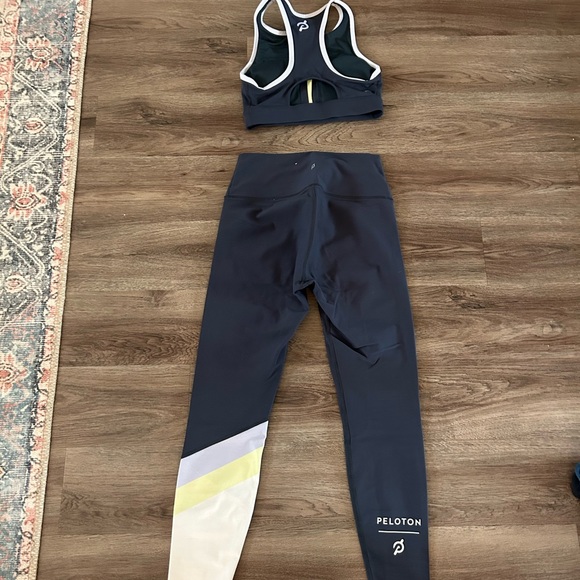 Navy Blue Cadence Leggings with Color Block Detail - Picture 4 of 4